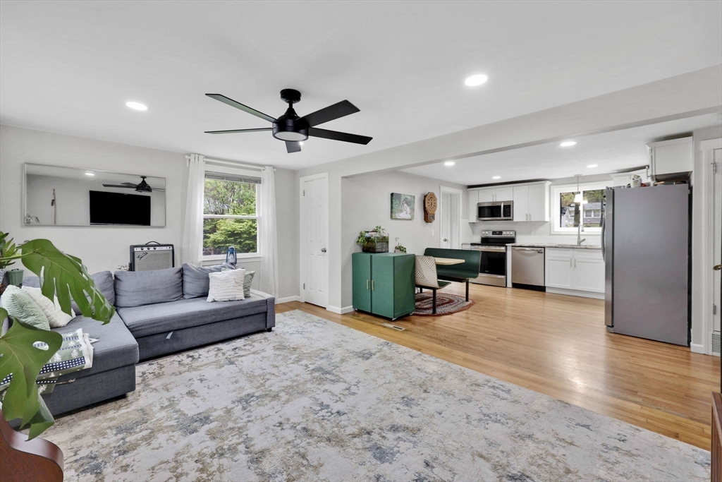 152 Shady Brook Ln