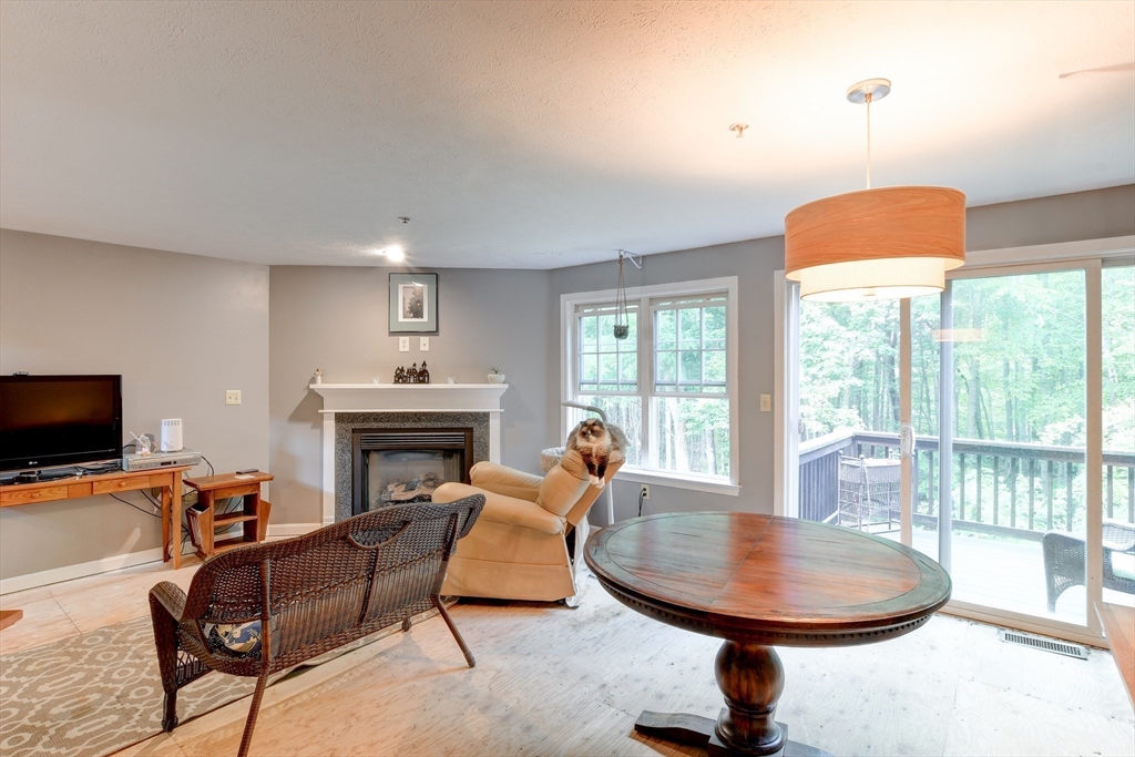 16 Quarter Horse Lane 59AA