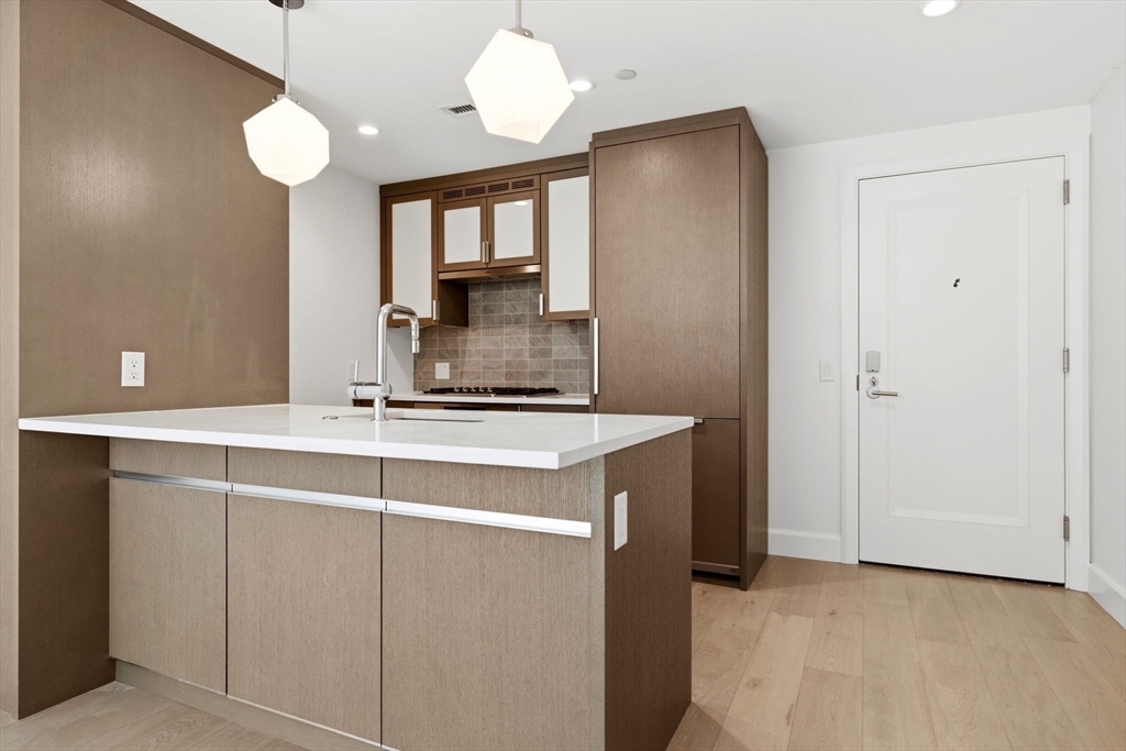 100 Lovejoy Wharf 7N