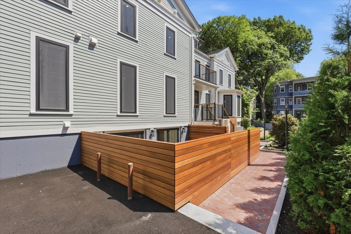 305 Chestnut Ave #1, Boston, MA, 305 Chestnut Ave #1, Boston, MA Photo #19