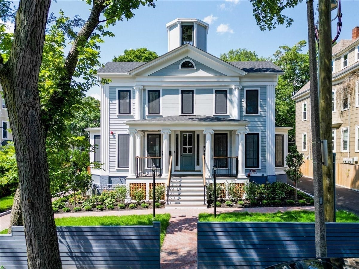 305 Chestnut Ave 1