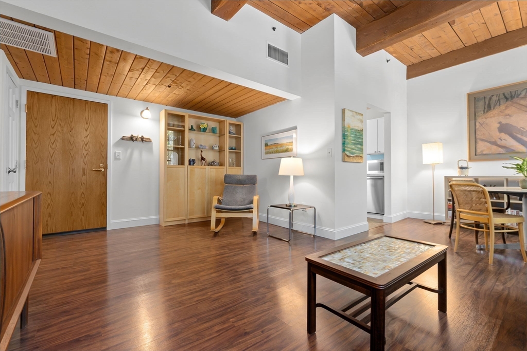 50 Rantoul Street 306
