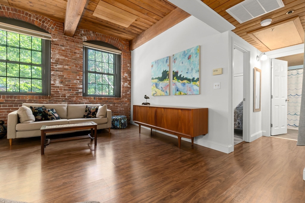 50 Rantoul Street 306