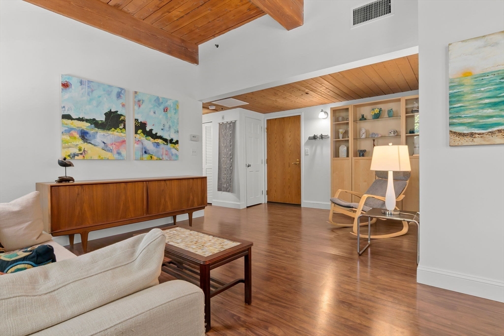 50 Rantoul Street 306