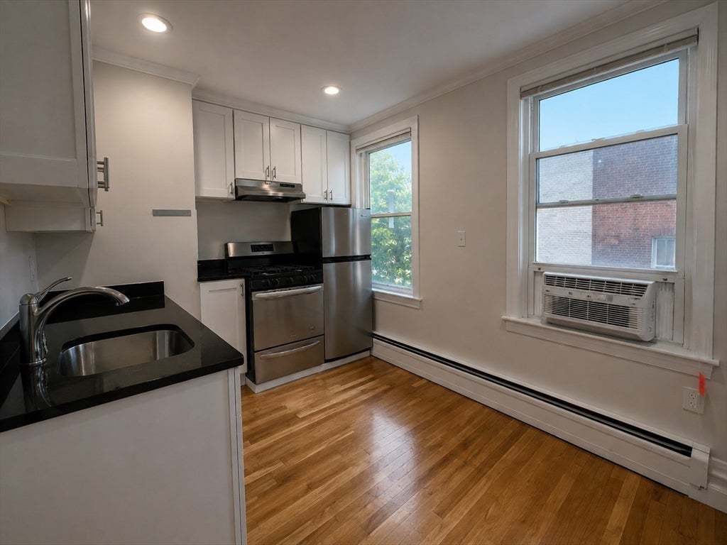 61 Phillips St #3, Boston, MA Photo #6