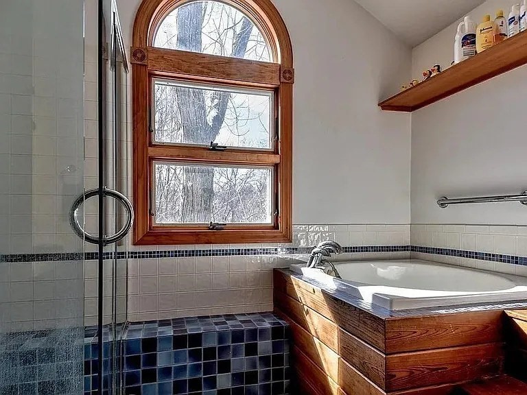 81 Riverview Cir, Wayland, MA Photo #12