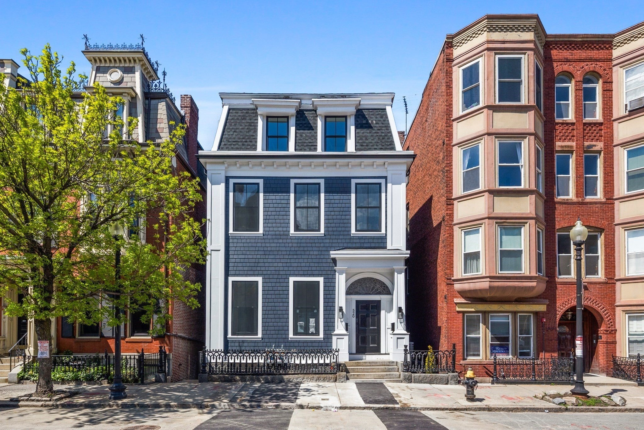 Photo of 520 E Broadway, Boston, MA