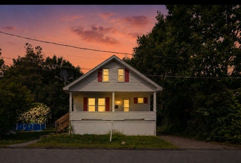 Photo of 8 Wickman Dr, Gardner, MA 01440 (MLS # 73569729)