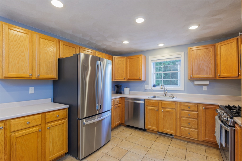 66 Boxford Rd