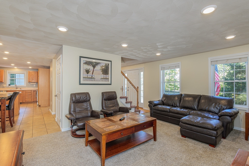 66 Boxford Rd