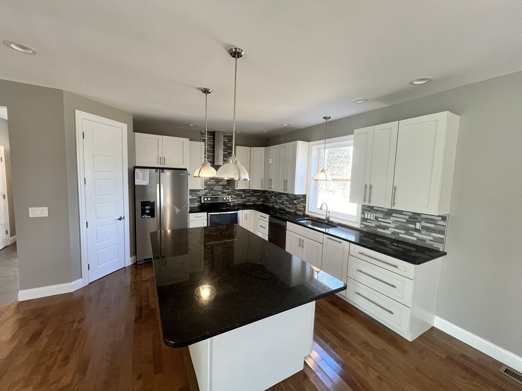 465 Montgomery Rd