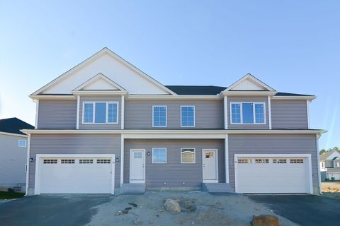 76 Pouts Ln 76 Uxbridge MA 01569