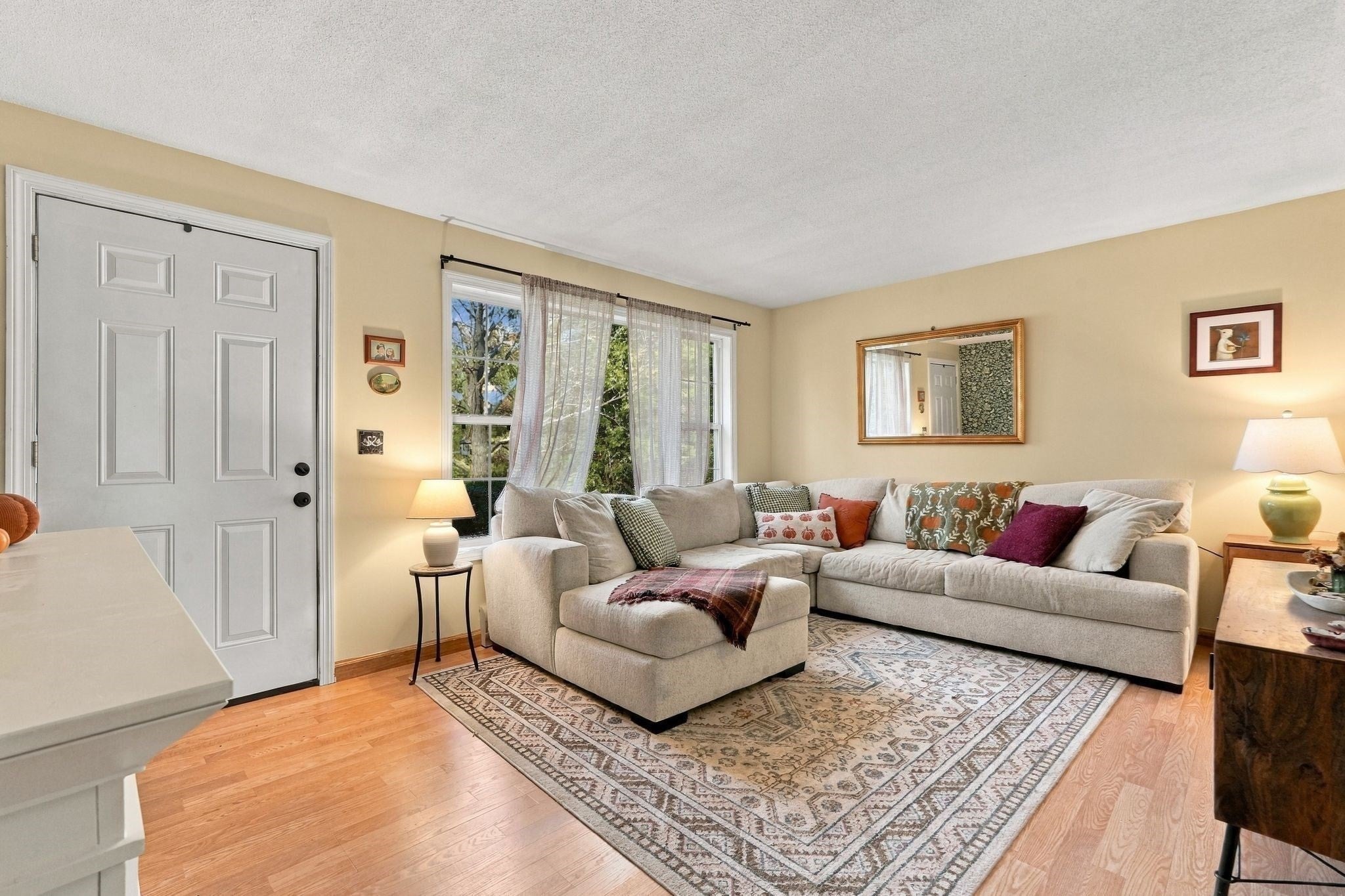 5 Maxine Cir