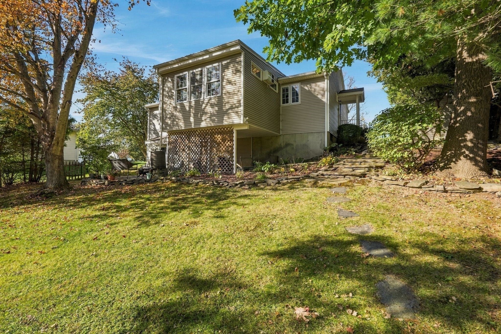 5 Maxine Cir, Easthampton, MA Photo #33