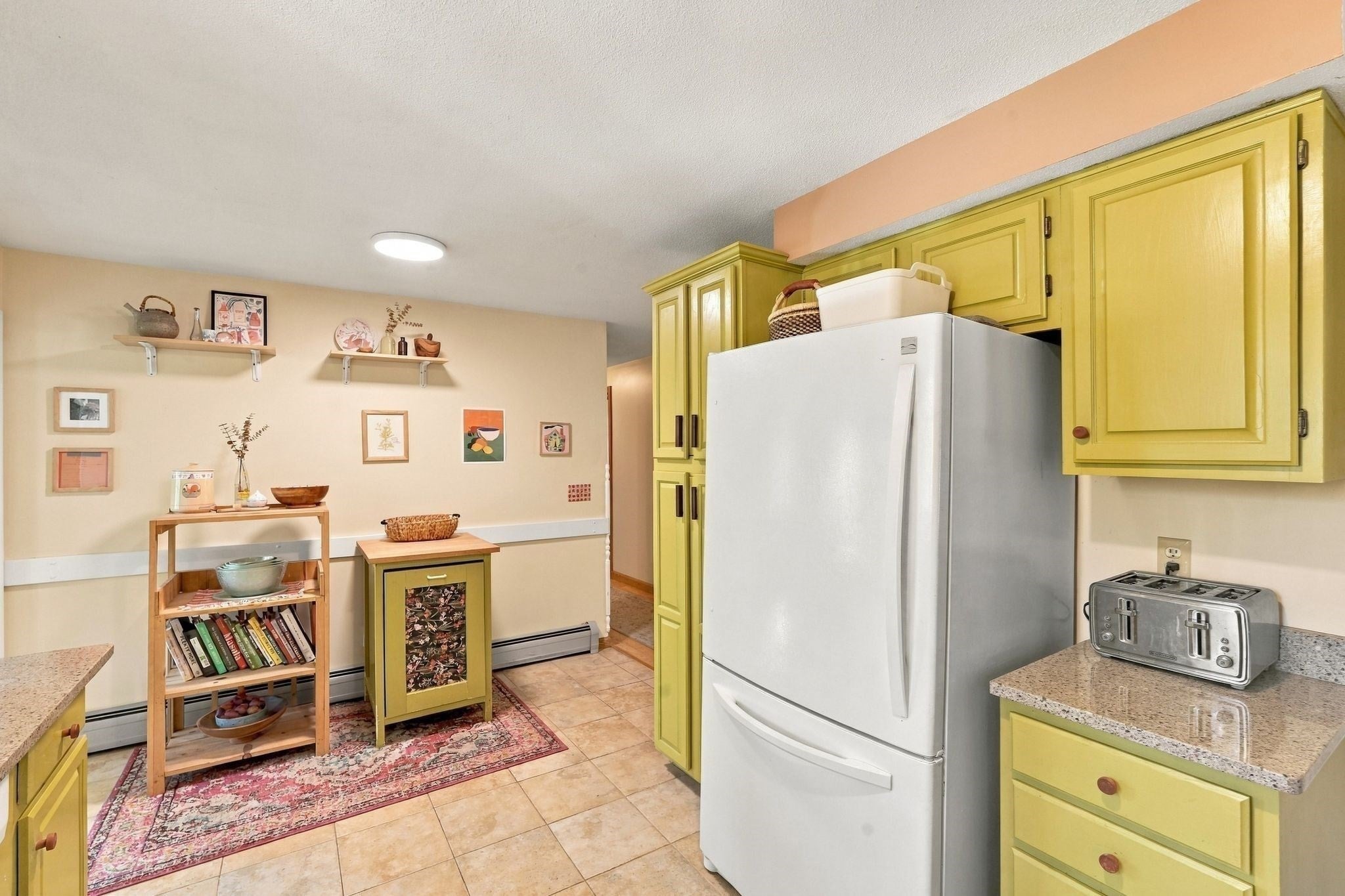 5 Maxine Cir, Easthampton, MA Photo #9