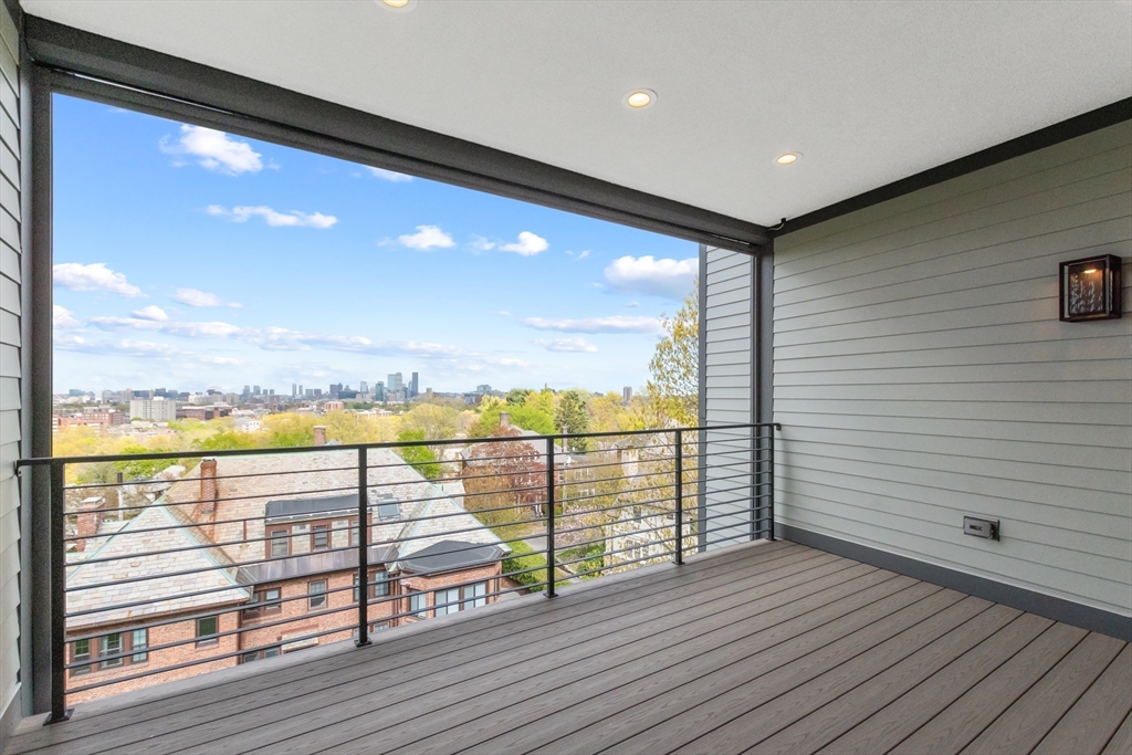 28 Colbourne Cres U28