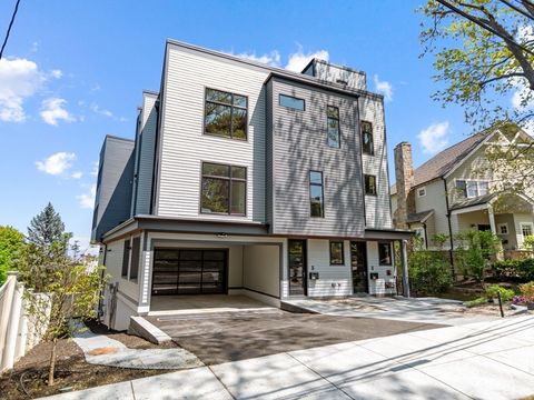 28 Colbourne Cres U28 Brookline MA 02445