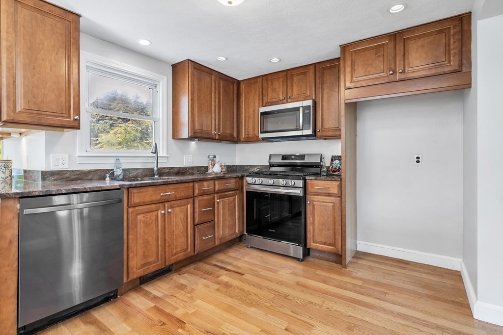 36 Prouty Rd, Burlington, MA, 36 Prouty Rd, Burlington, MA Photo #11