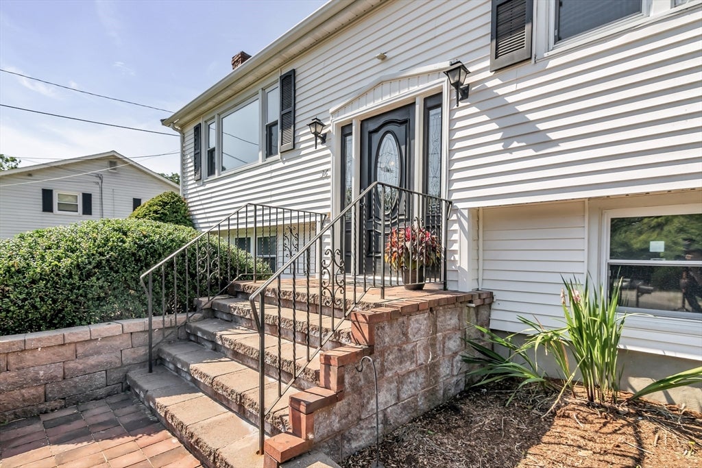 36 Prouty Rd, Burlington, MA, 36 Prouty Rd, Burlington, MA Photo #2