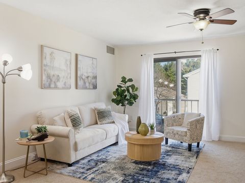 8 Village Way 11 Natick MA 01760