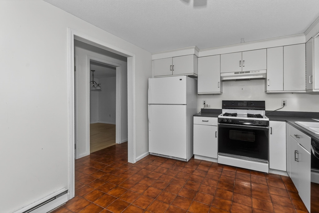 24 Willow Brook Dr