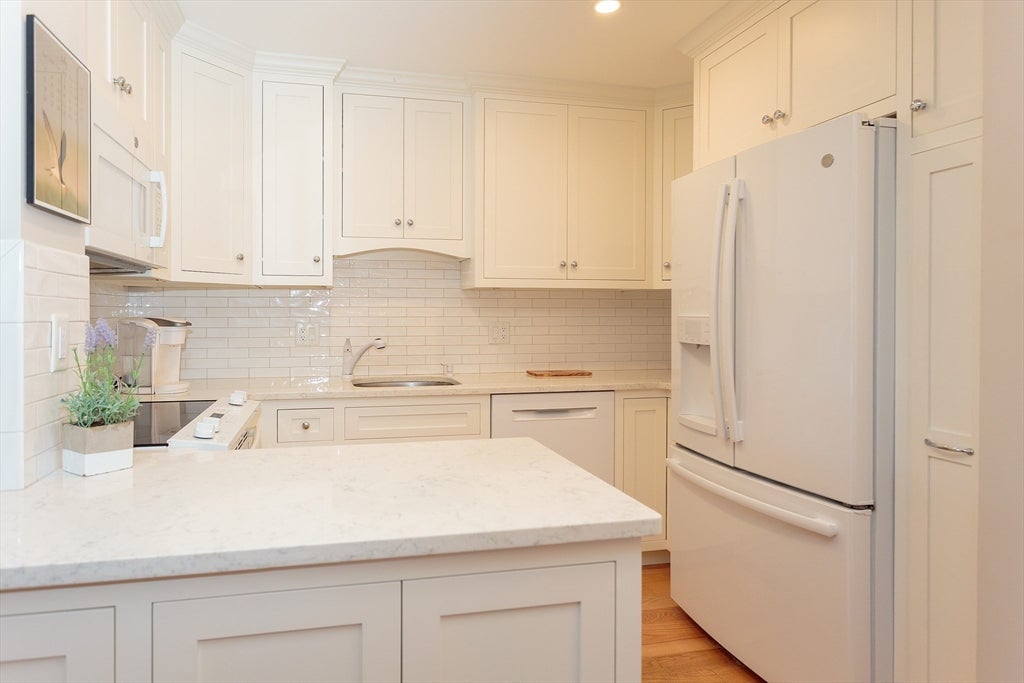 666 Main Street #207, Winchester, MA Photo #9