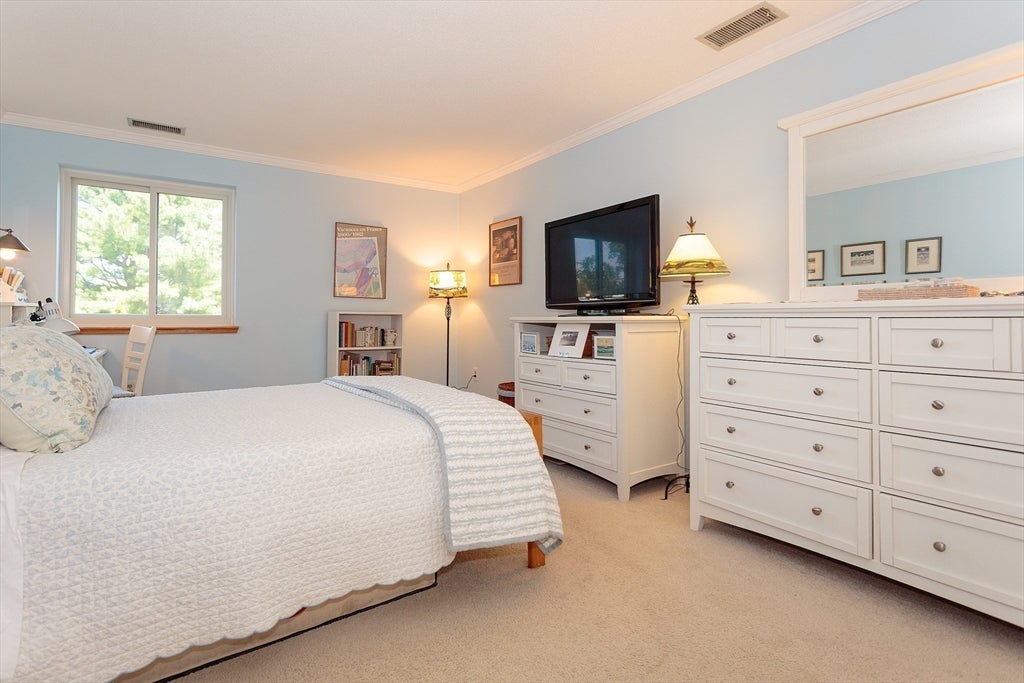 666 Main Street #207, Winchester, MA Photo #17