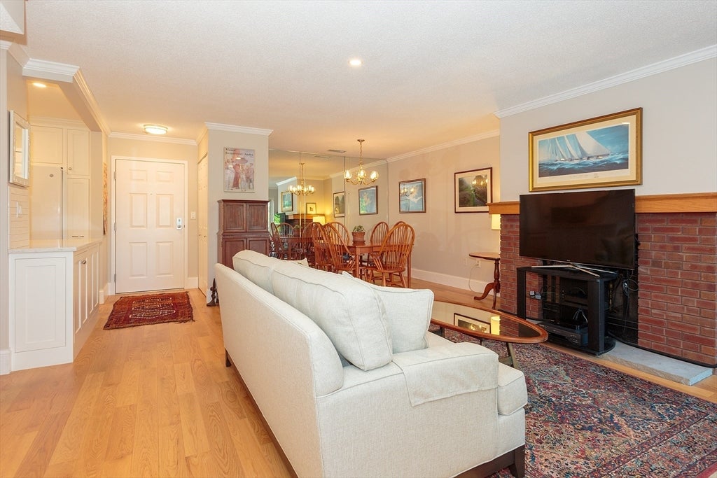 666 Main Street #207, Winchester, MA Photo #14