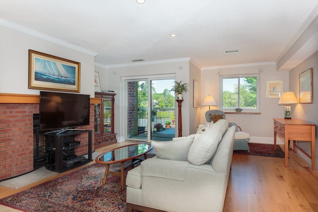 666 Main Street #207, Winchester, MA Photo #15