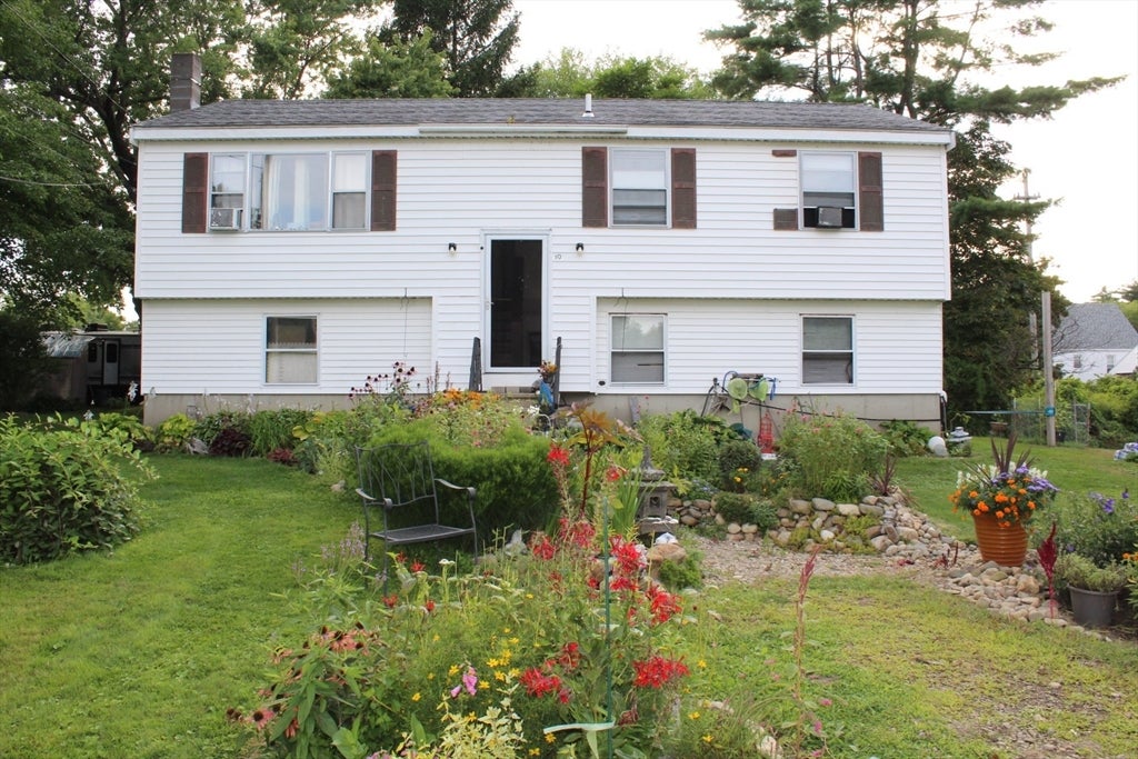 Photo of 10 Howard George Ct, Salisbury, MA