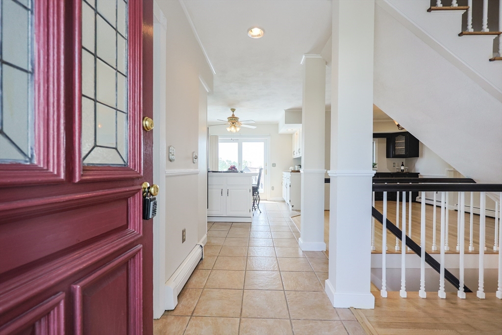 3 Nira St