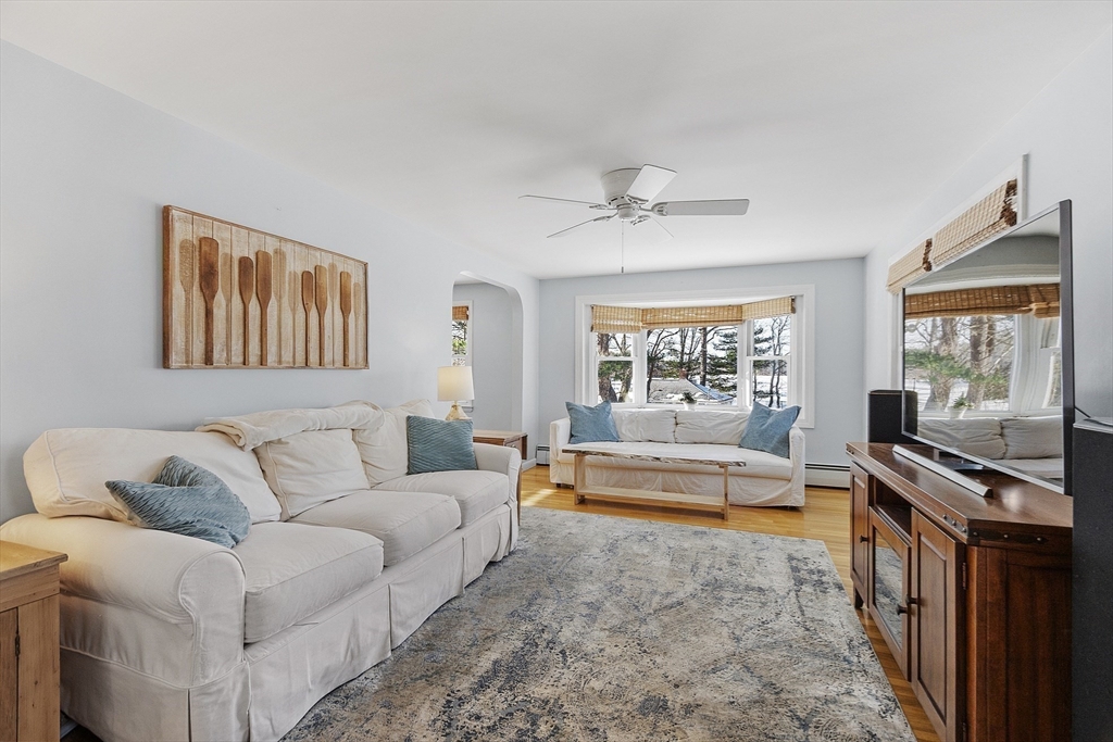 26 Long Lake Rd, Littleton, MA Photo #8