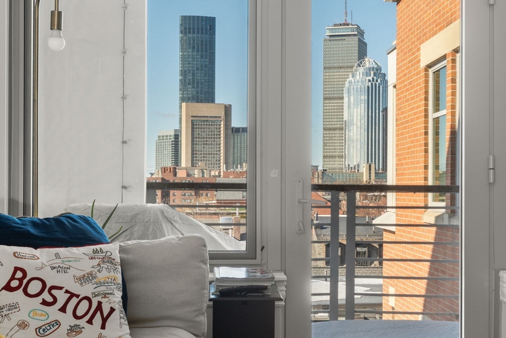 1597 Washington St 512