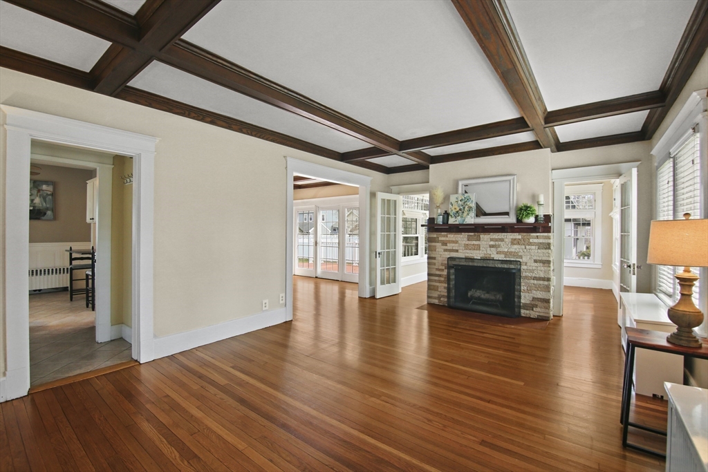 60 Hazelwood Avenue
