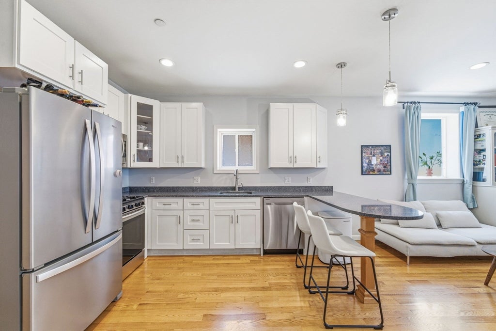 518 Main St #2, Medford, MA, 518 Main St #2, Medford, MA Photo #4