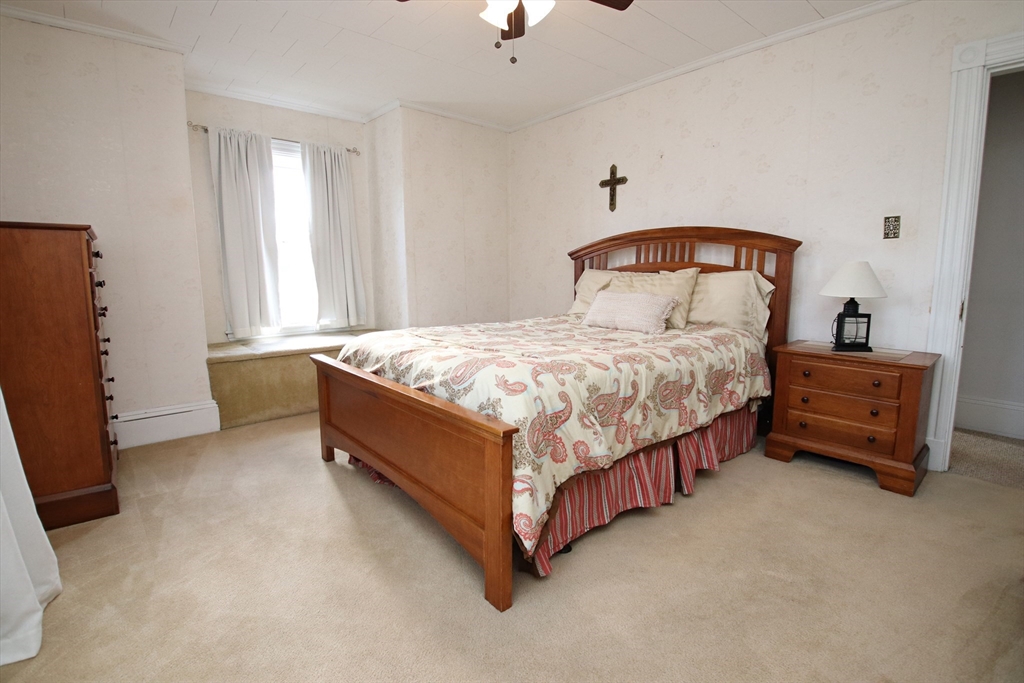 Saugus, Massachusetts 01906, United States, 3 Bedrooms Bedrooms, ,2 BathroomsBathrooms,Residential,Active,249967