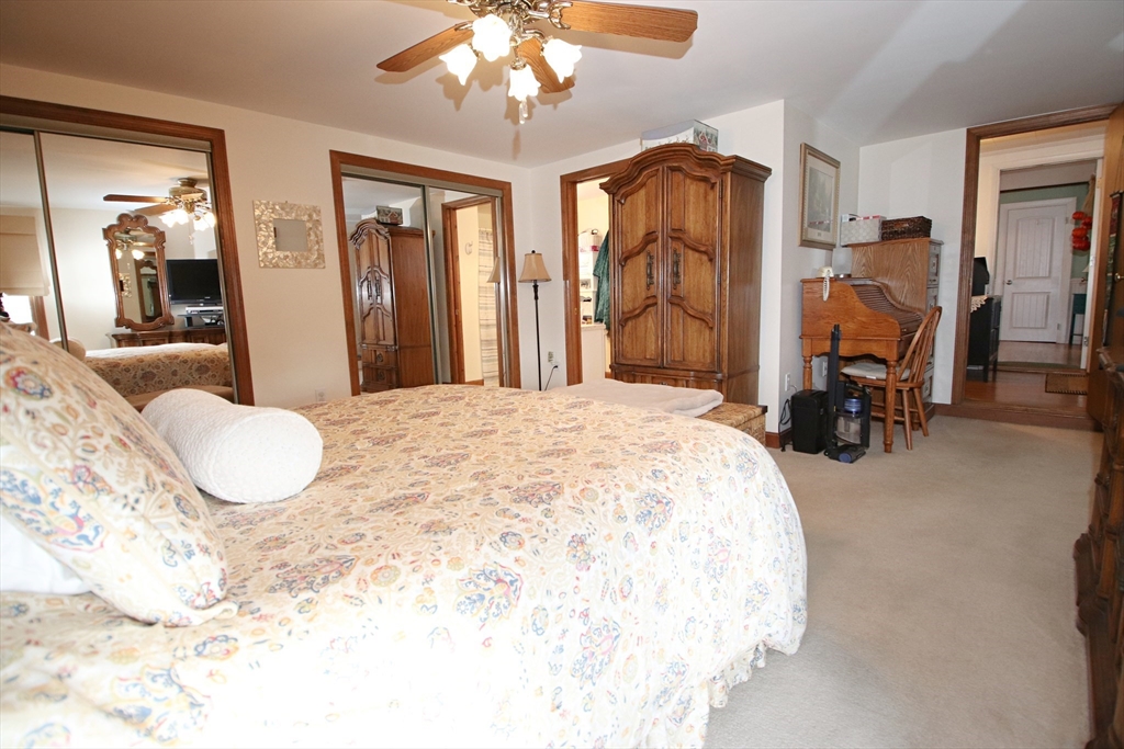 Saugus, Massachusetts 01906, United States, 3 Bedrooms Bedrooms, ,2 BathroomsBathrooms,Residential,Active,249967