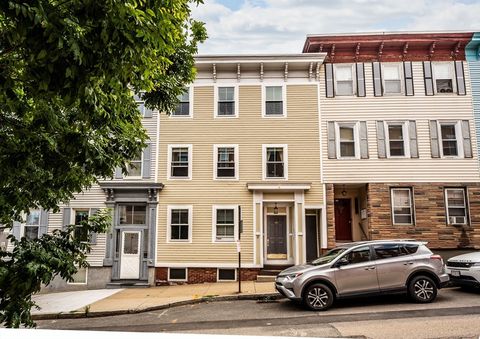 Photo of 45 Mystic St #2, Boston, MA 02129 (MLS # 73488323)