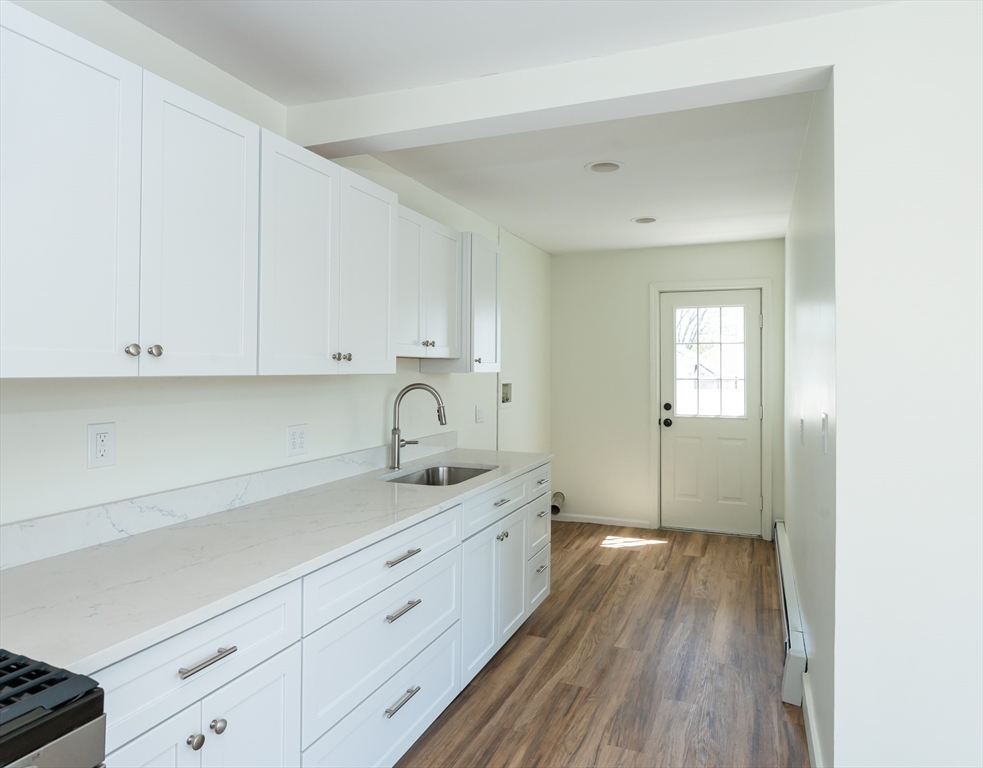 6 Ellis Court 1