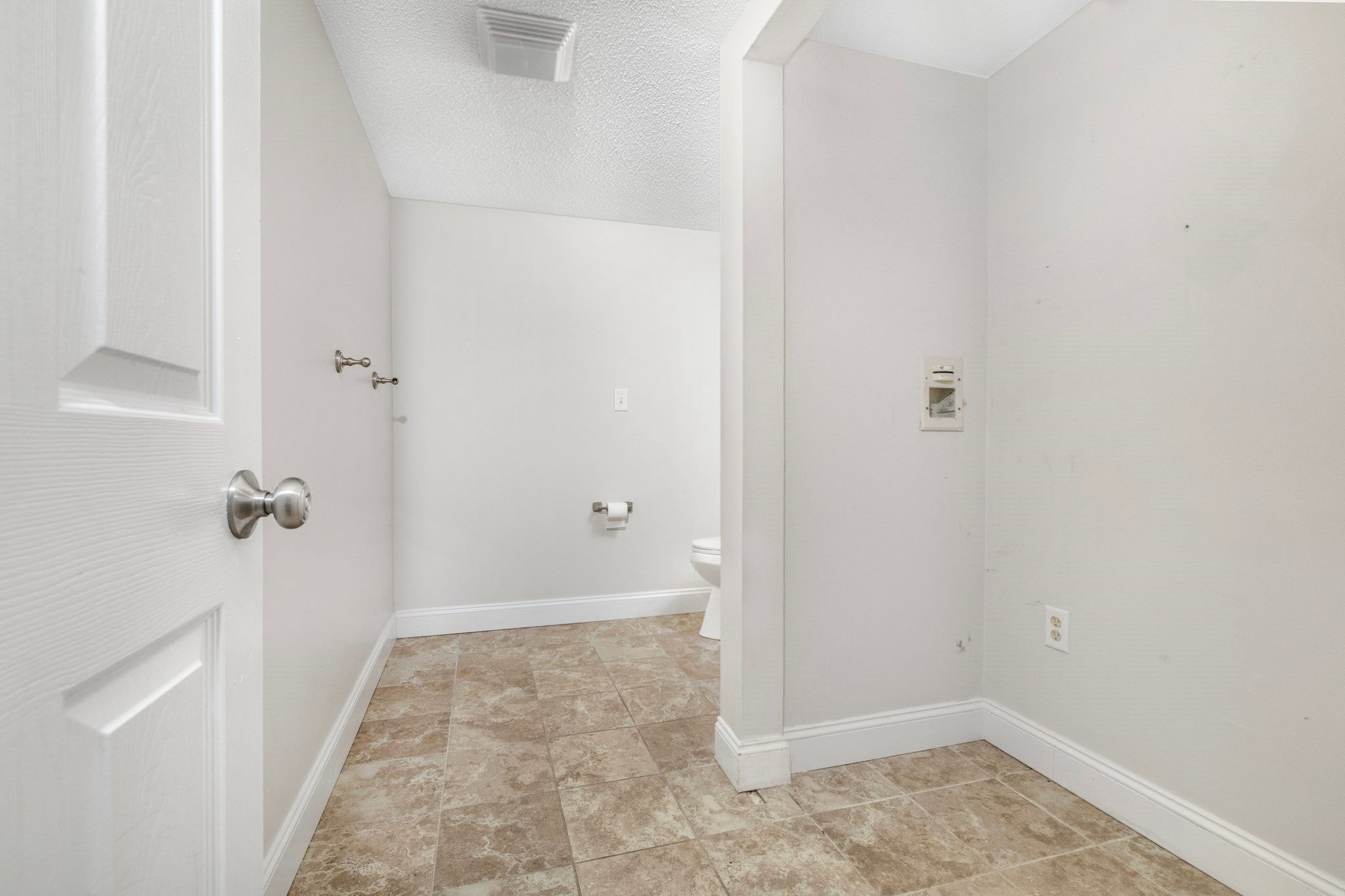 1029 Pleasant St #9, Worcester, MA, 1029 Pleasant St #9, Worcester, MA Photo #18