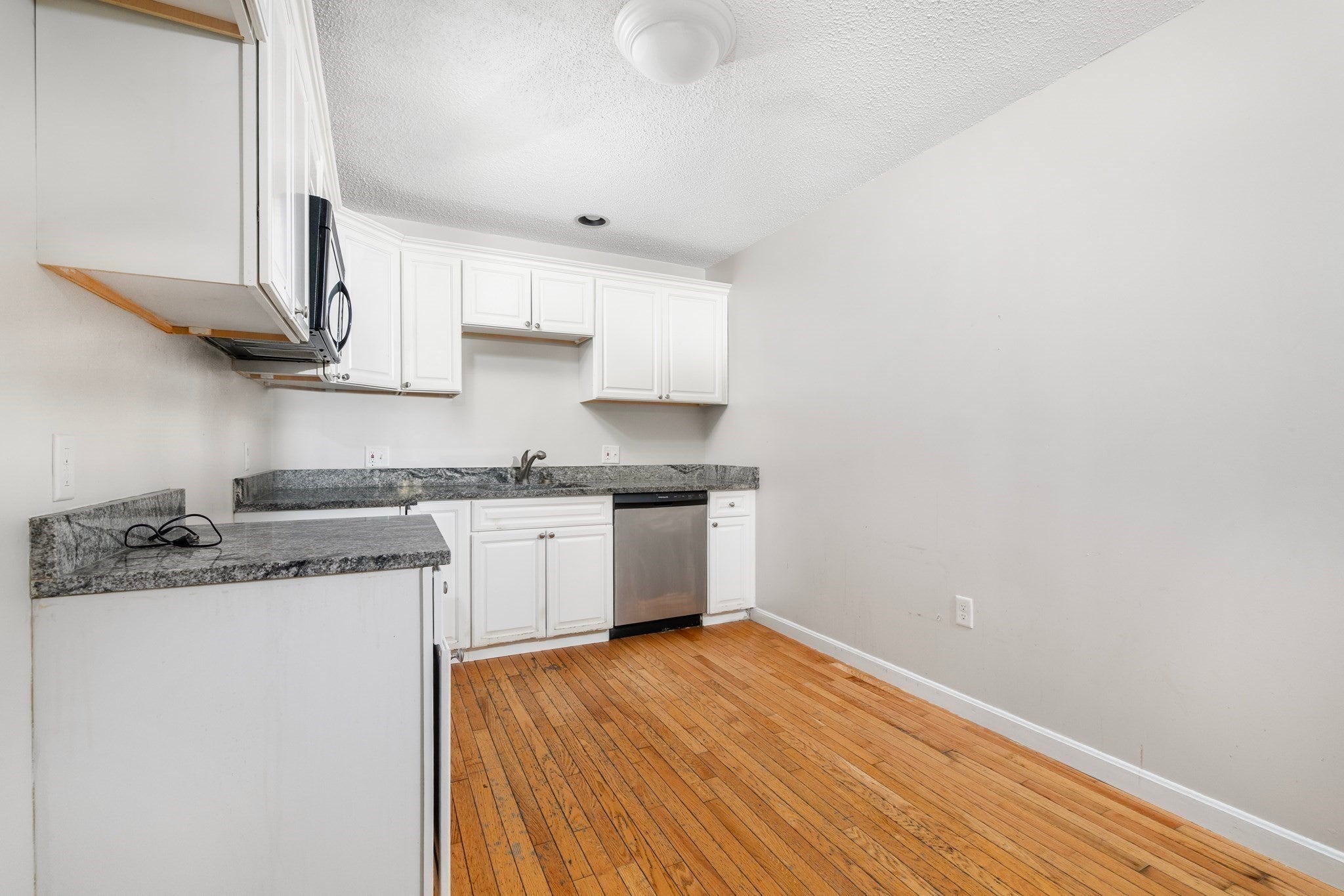 1029 Pleasant St #9, Worcester, MA, 1029 Pleasant St #9, Worcester, MA Photo #8
