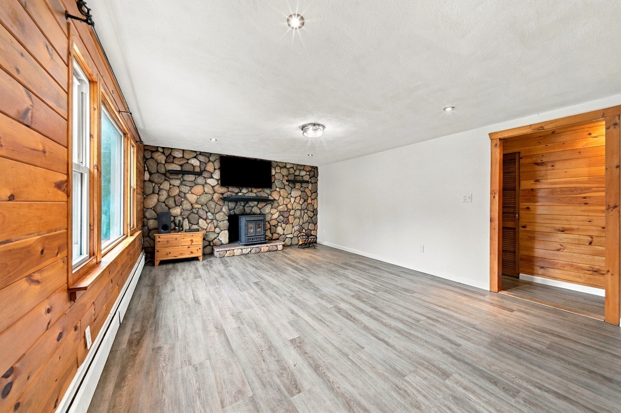51 Queensland Rd, Billerica, MA Photo #11
