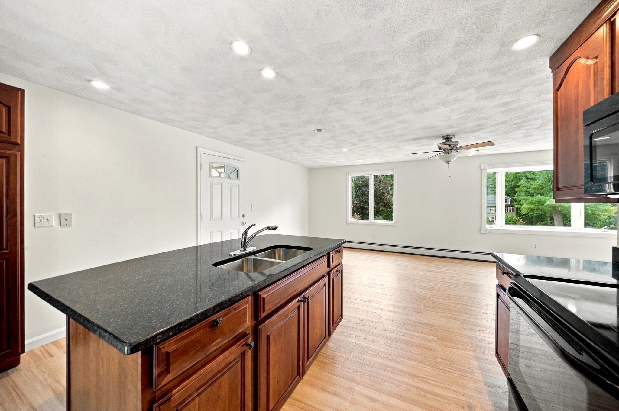 51 Queensland Rd, Billerica, MA Photo #23