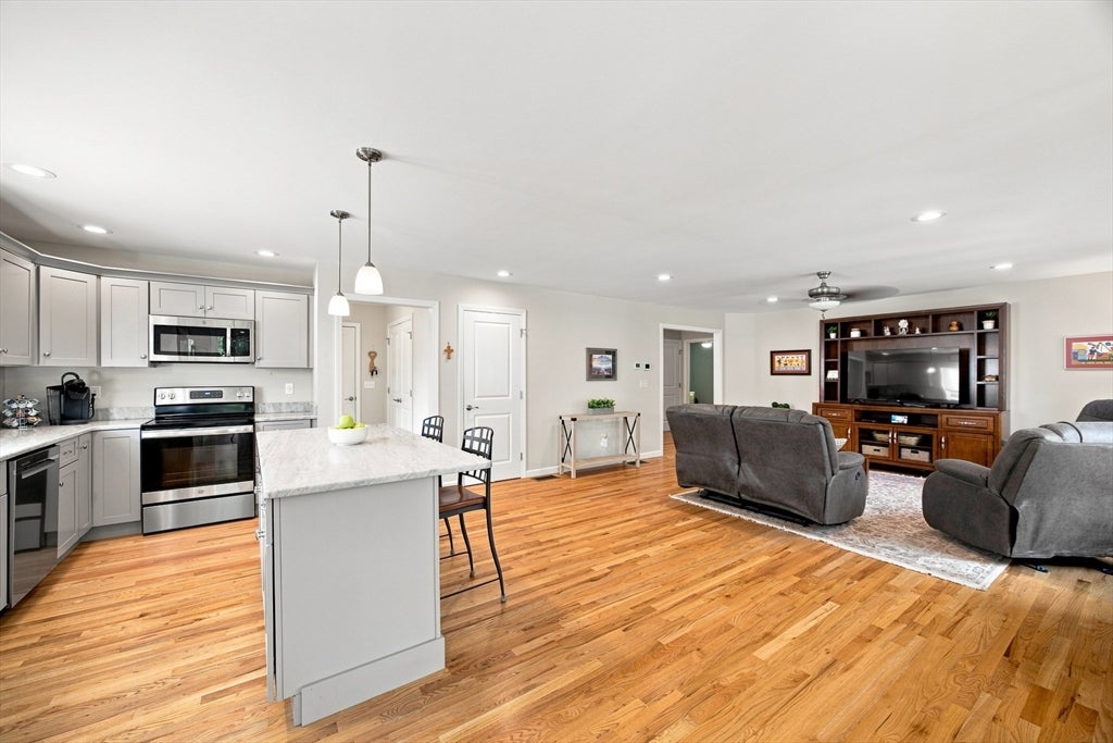 12 Copley Cir #12, Enfield, CT, 12 Copley Cir #12, Enfield, CT Photo #10