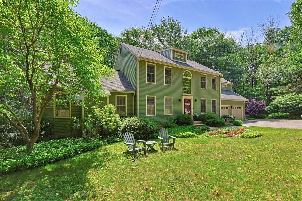 201 Spring St