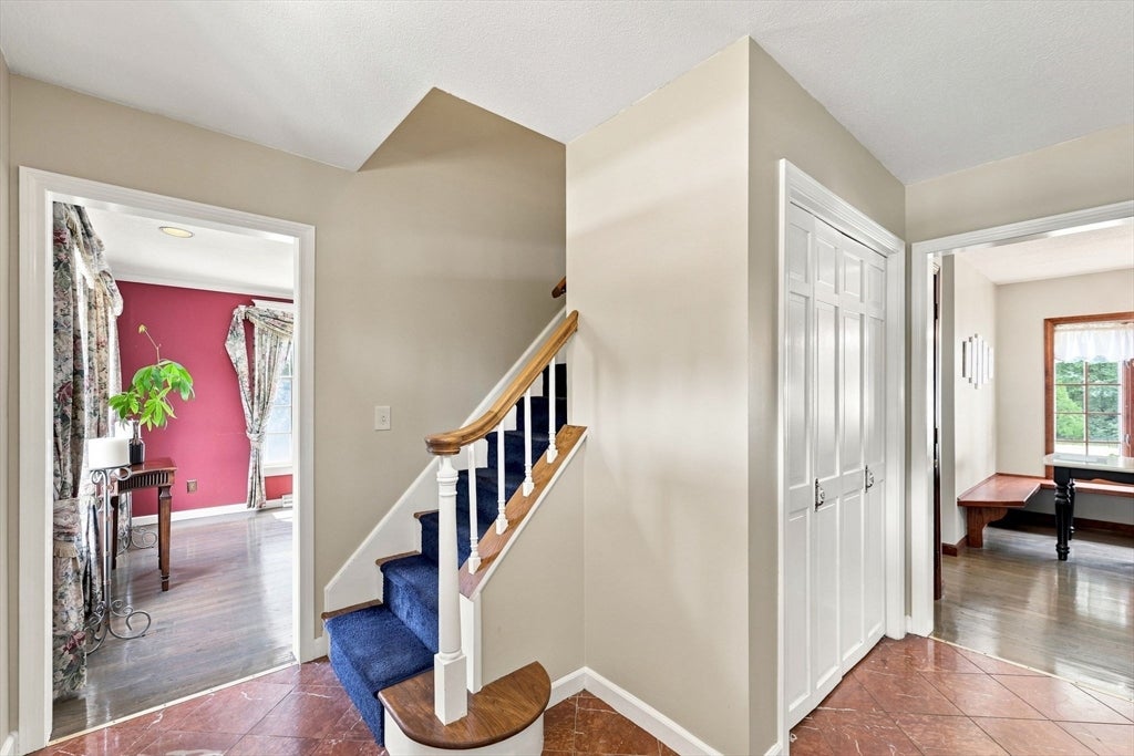 27 Shirley St, Wilbraham, MA, 27 Shirley St, Wilbraham, MA Photo #5