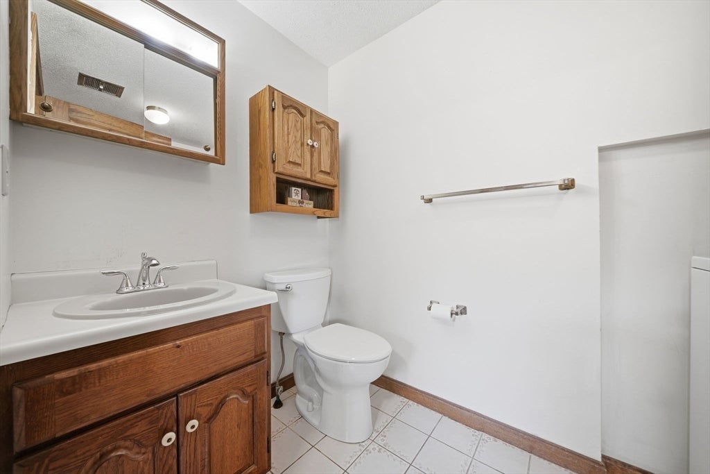 C26 Scotty Hollow Dr #C26, Chelmsford, MA Photo #8