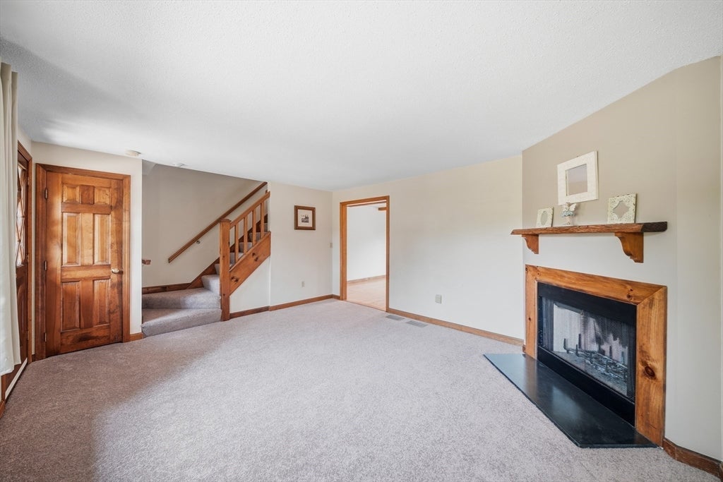 C26 Scotty Hollow Dr #C26, Chelmsford, MA Photo #7
