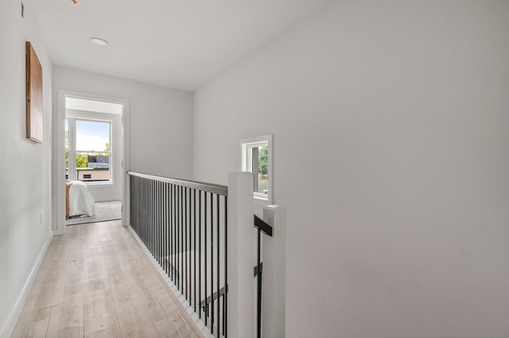 602 Canterbury St #10, Boston, MA Photo #11