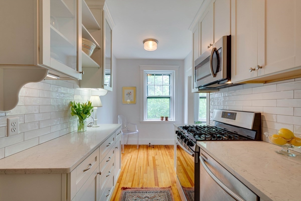 42 Linnaean Street 12